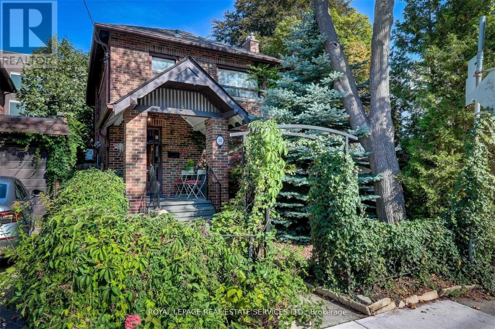 












21 LORINDALE AVENUE

,
Toronto,




Ontario
M5M3C3

