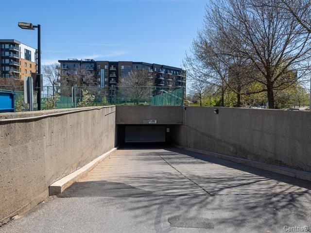 









8050


Boul. St-Laurent

, 1005,
Brossard,




QC
J4X2P1

