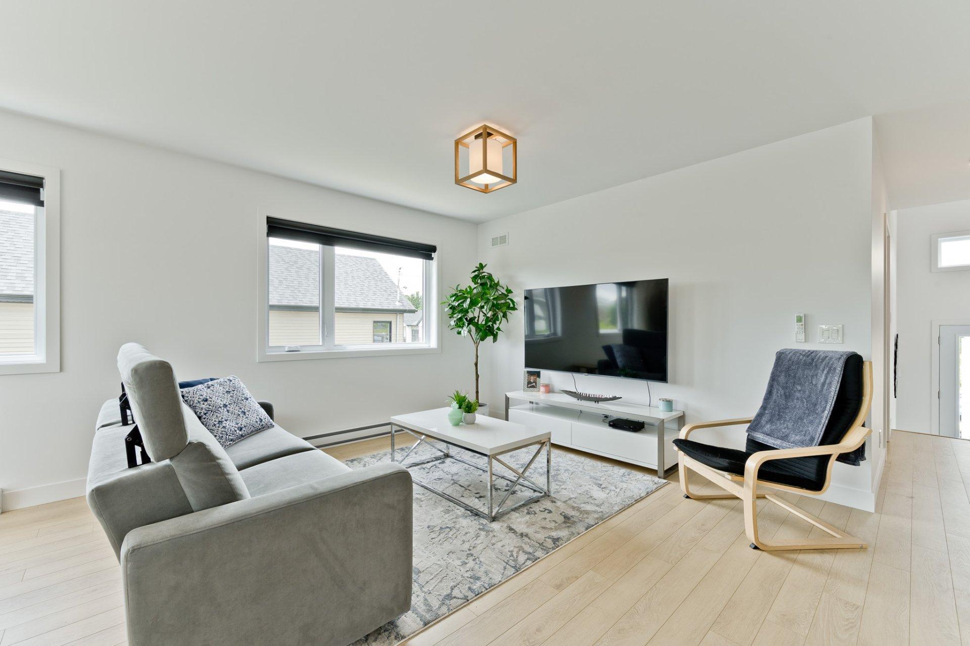 









3803


Rue Émile-Chartier

,
Sherbrooke (Les Nations),




QC
J1L0H7

