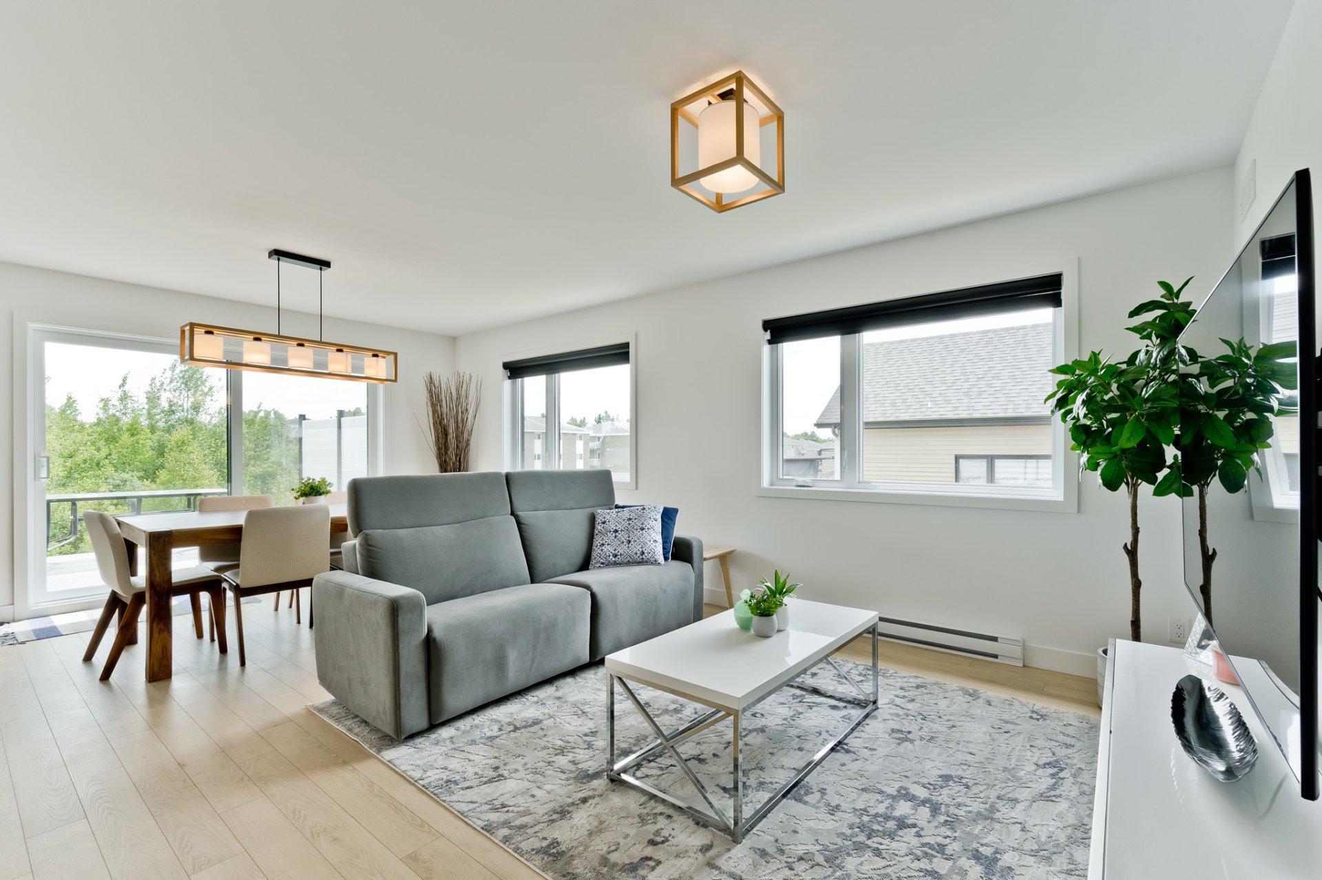









3803


Rue Émile-Chartier

,
Sherbrooke (Les Nations),




QC
J1L0H7

