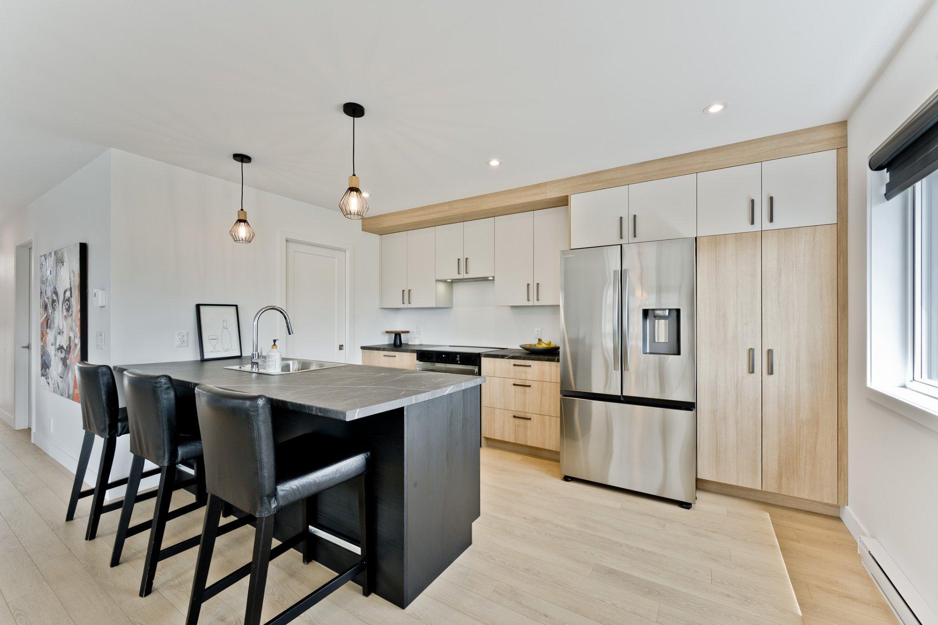 









3803


Rue Émile-Chartier

,
Sherbrooke (Les Nations),




QC
J1L0H7

