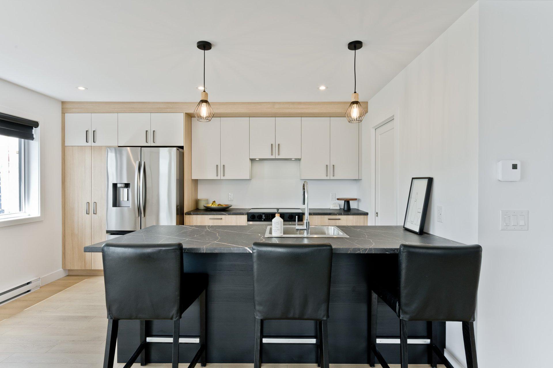 









3805


Rue Émile-Chartier

,
Sherbrooke (Les Nations),




QC
J1L0H7

