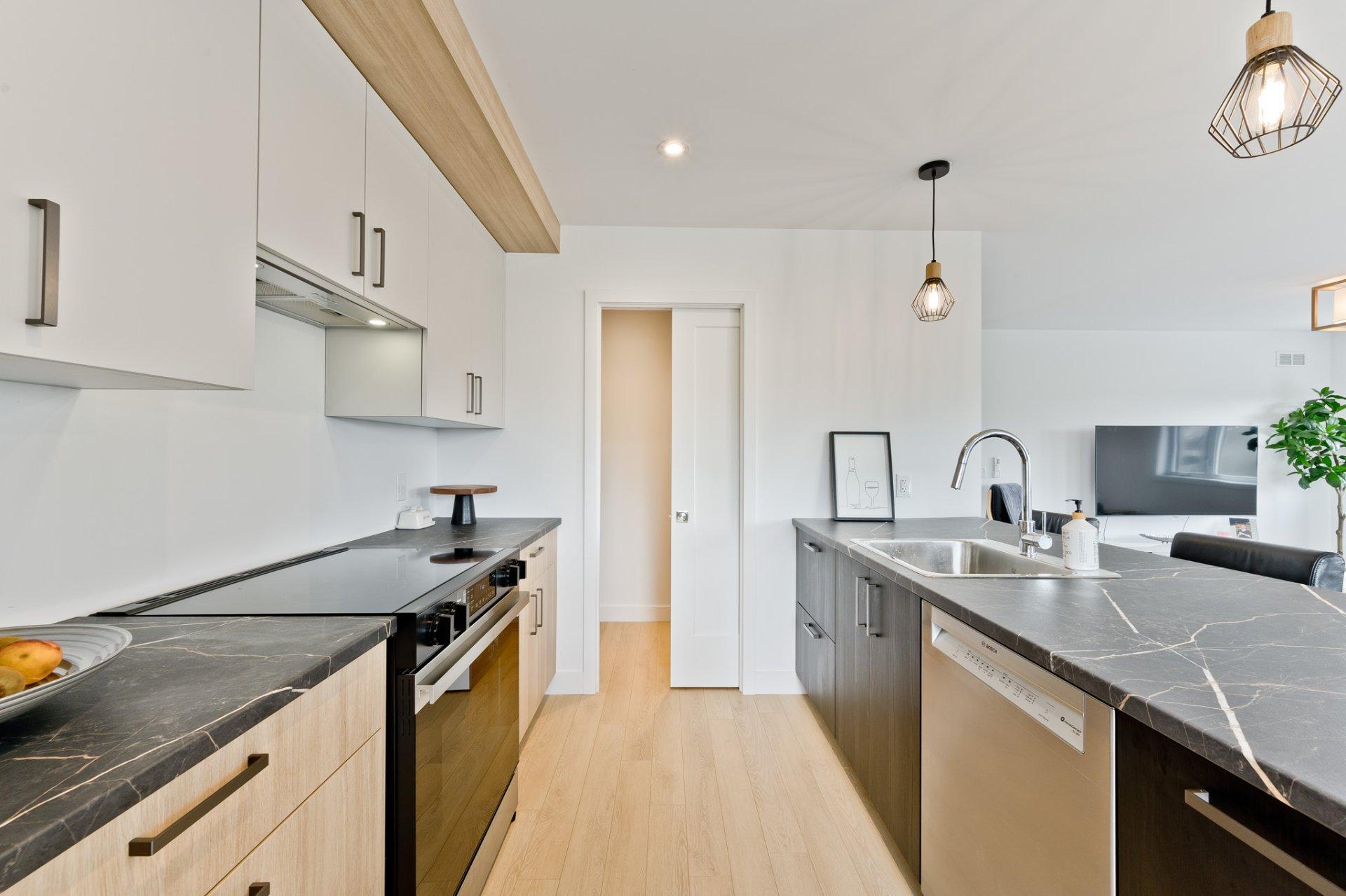 









3805


Rue Émile-Chartier

,
Sherbrooke (Les Nations),




QC
J1L0H7

