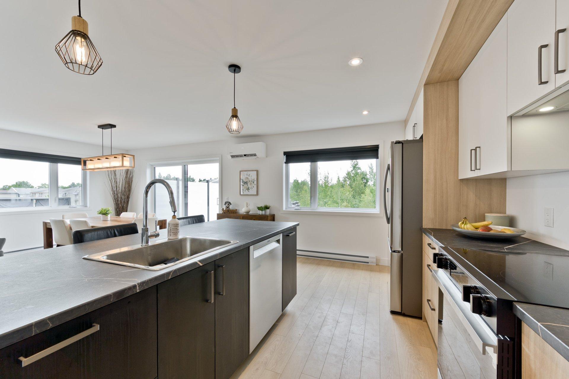 









3805


Rue Émile-Chartier

,
Sherbrooke (Les Nations),




QC
J1L0H7


