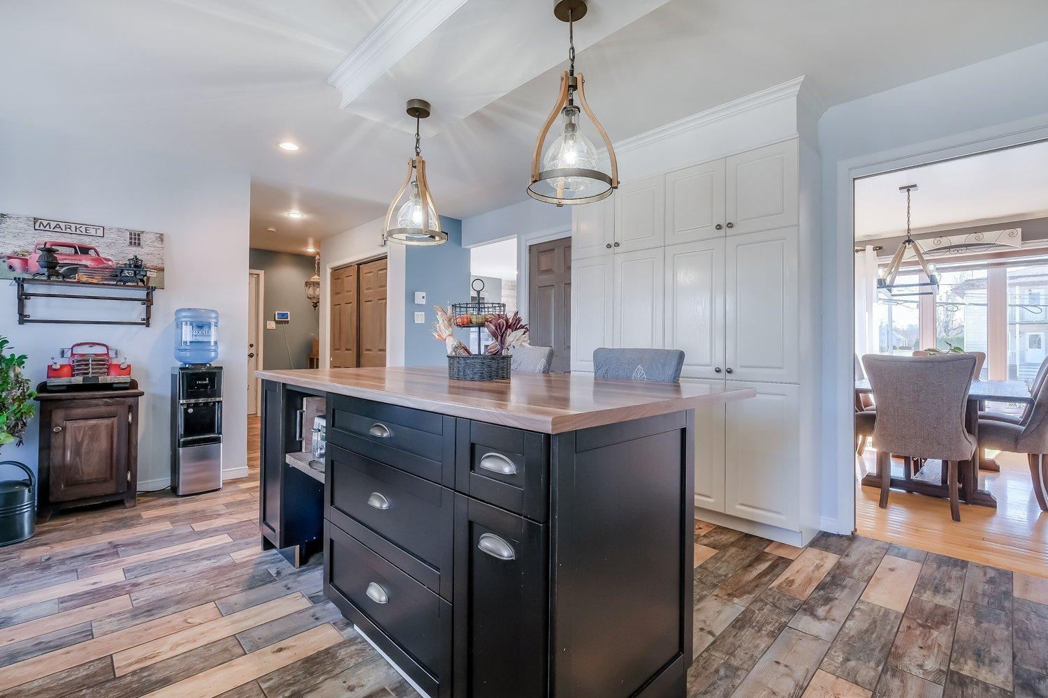 









880

 - 900


Rue Daigneault

,
Acton Vale,




QC
J0H1A0

