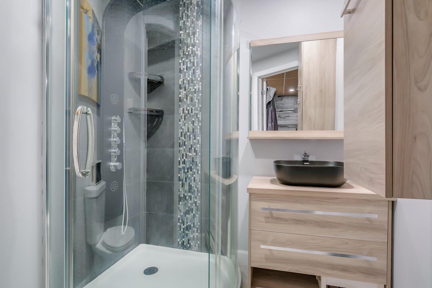 









880

 - 900


Rue Daigneault

,
Acton Vale,




QC
J0H1A0

