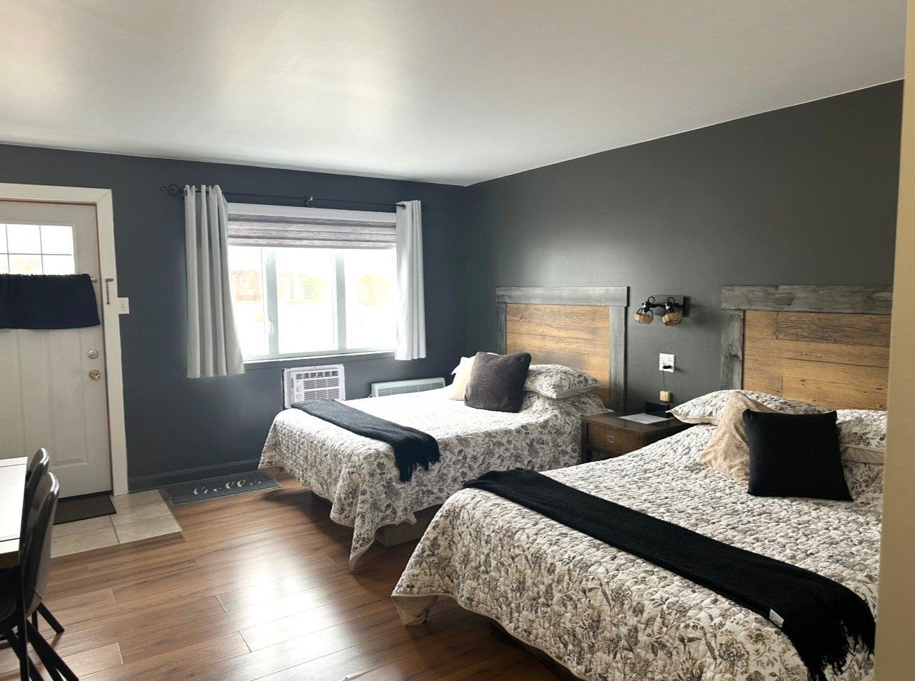 









880

 - 900


Rue Daigneault

,
Acton Vale,




QC
J0H1A0

