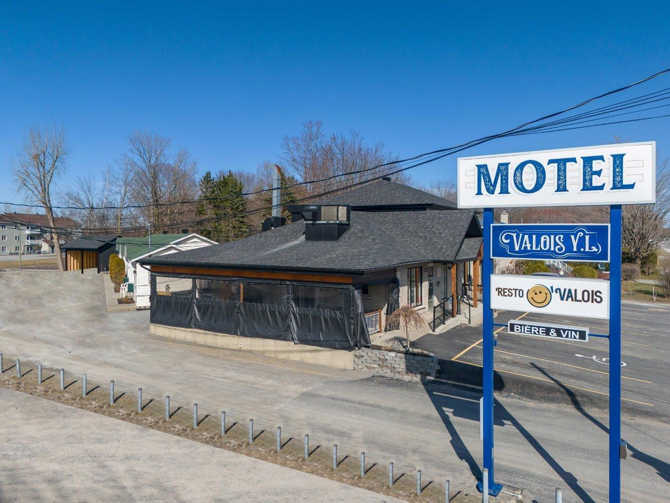 









880

 - 900


Rue Daigneault

,
Acton Vale,




QC
J0H1A0

