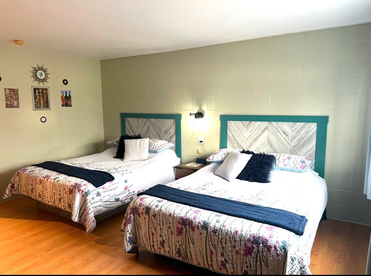 









880

 - 900


Rue Daigneault

,
Acton Vale,




QC
J0H1A0

