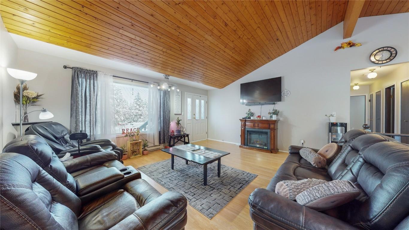 









5075


BOOTH CREEK

Road,
Cranbrook,




BC
V1C 7C4

