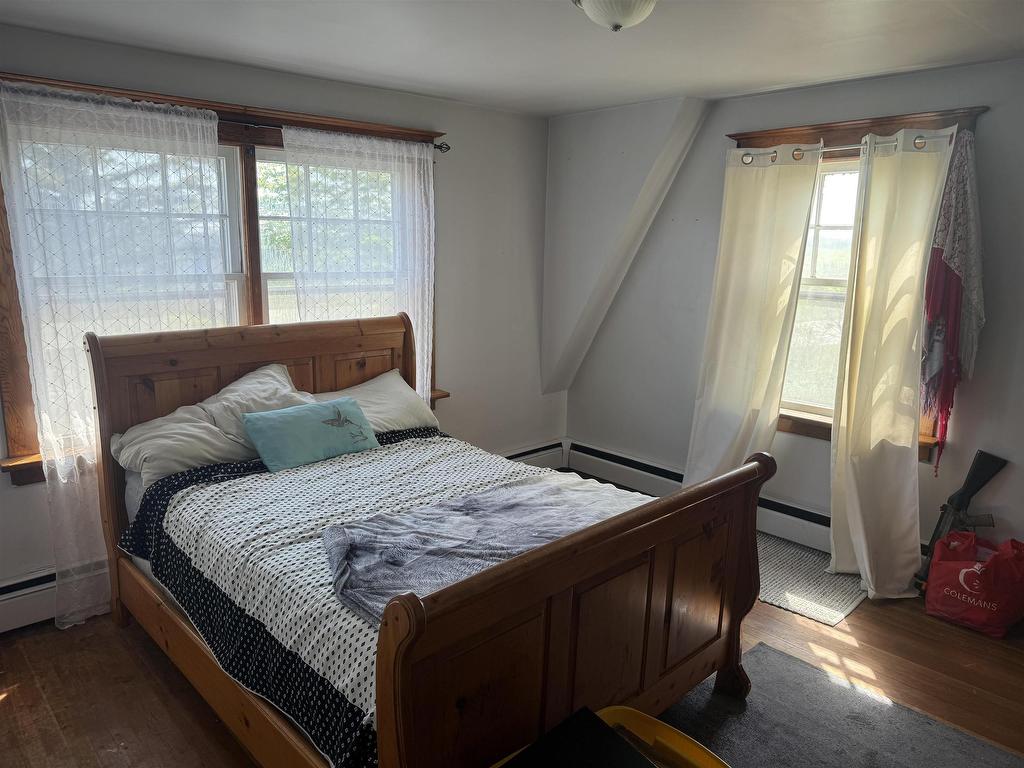 












17272 Rte 2

,
Miltonvale Park,




PE
C1E 0W2

