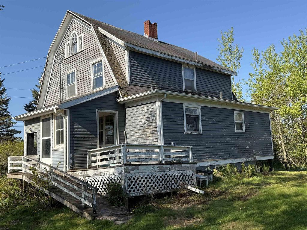












17272 Rte 2

,
Miltonvale Park,




PE
C1E 0W2


