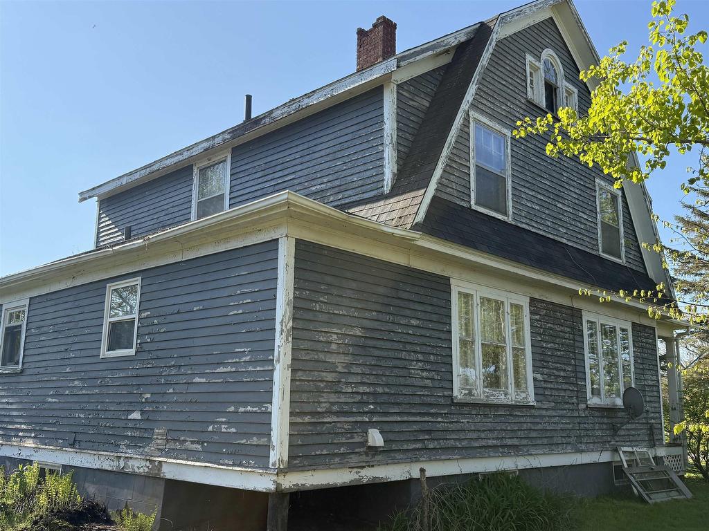 












17272 Rte 2

,
Miltonvale Park,




PE
C1E 0W2

