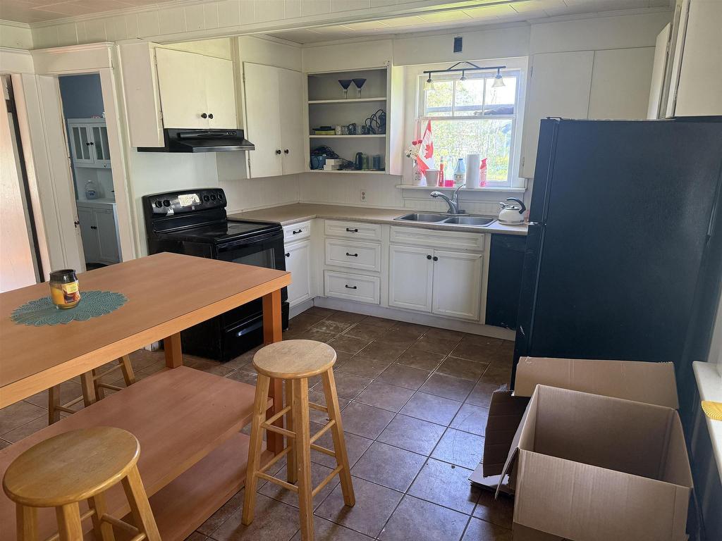 












17272 Rte 2

,
Miltonvale Park,




PE
C1E 0W2

