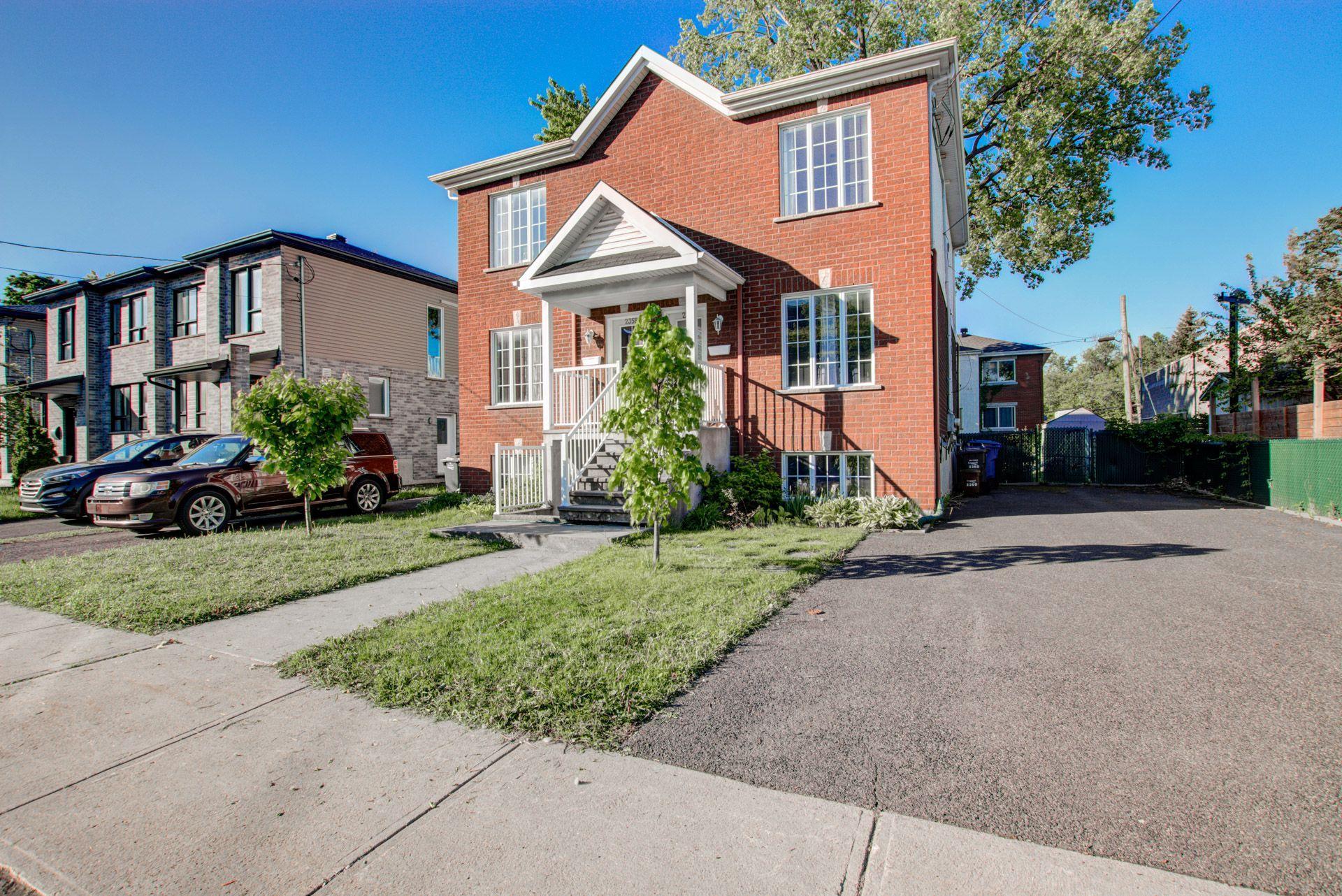 









2360


Rue Lépine

,
Longueuil (Le Vieux-Longueuil),




QC
J4L2C8

