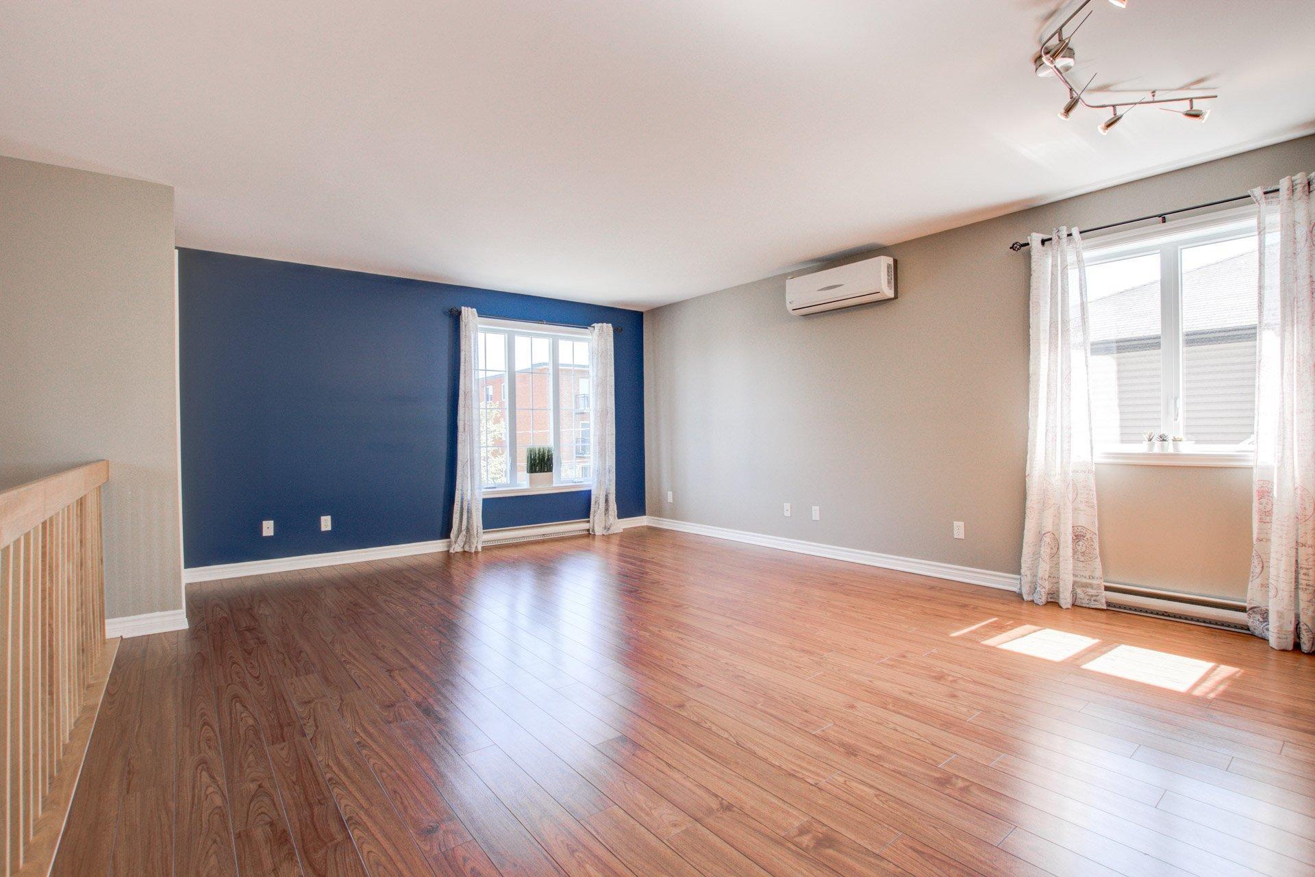 









2360


Rue Lépine

,
Longueuil (Le Vieux-Longueuil),




QC
J4L2C8

