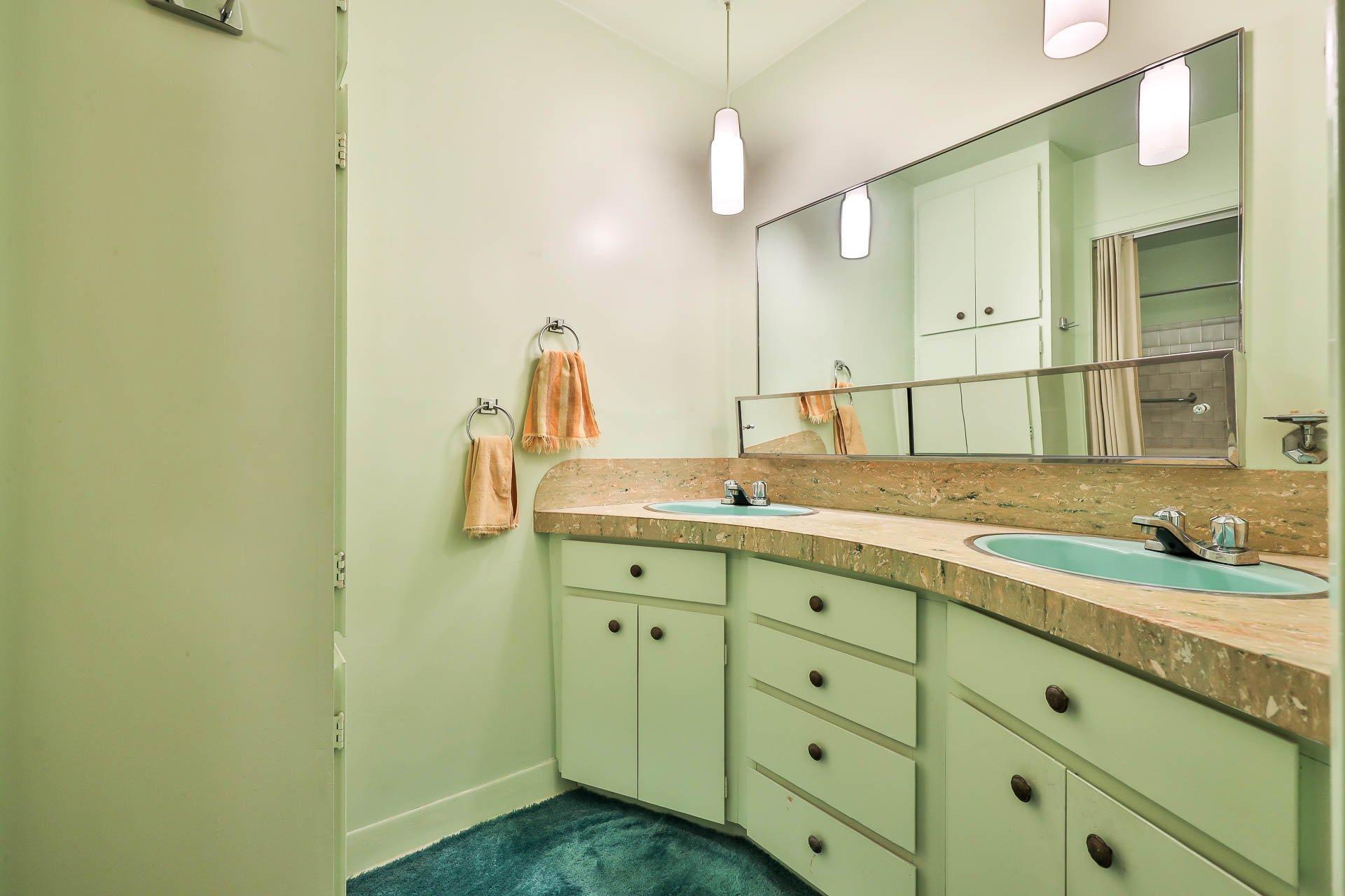 









175


Rue Joseph

,
Gatineau (Buckingham),




QC
J8L1G6

