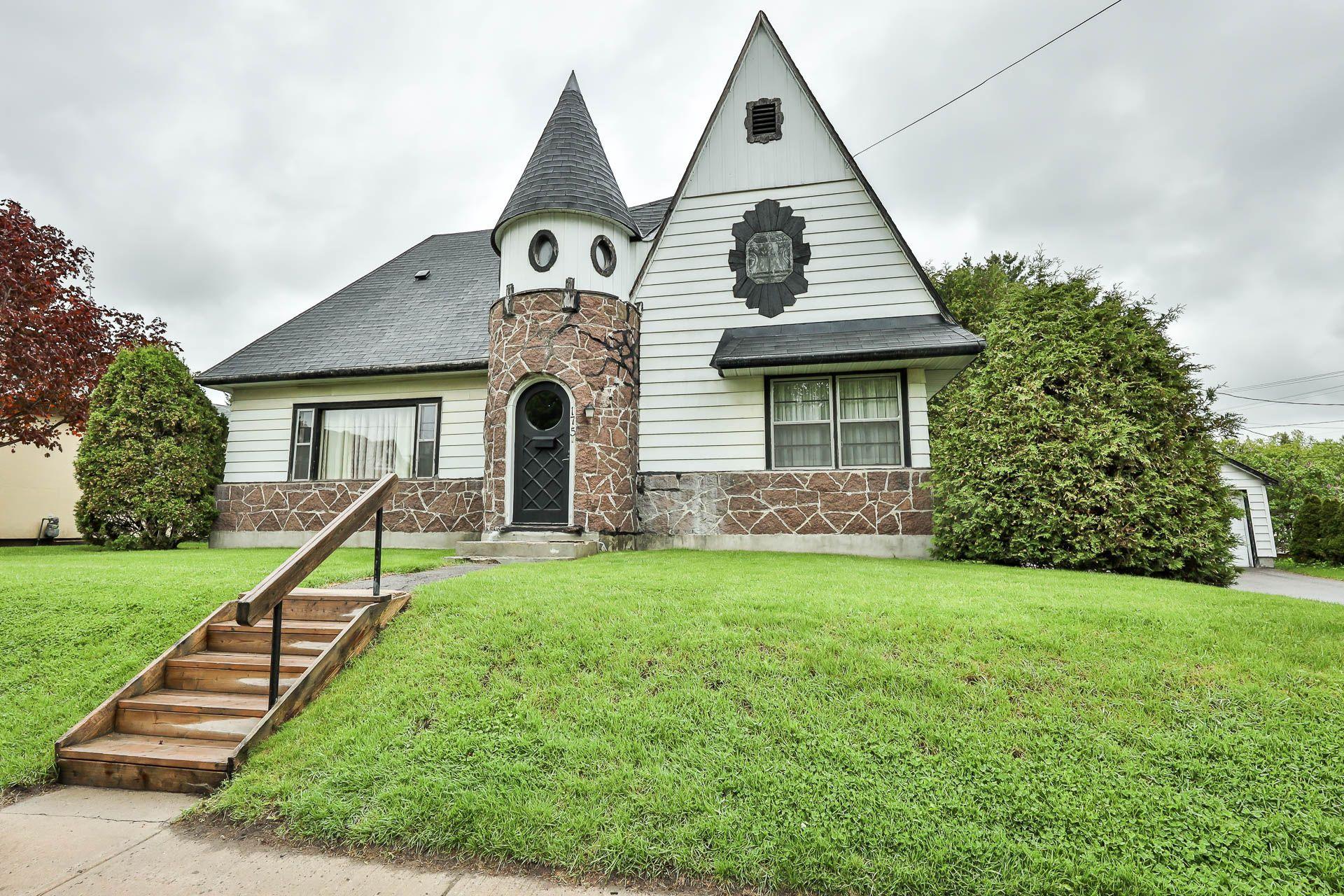 









175


Rue Joseph

,
Gatineau (Buckingham),




QC
J8L1G6

