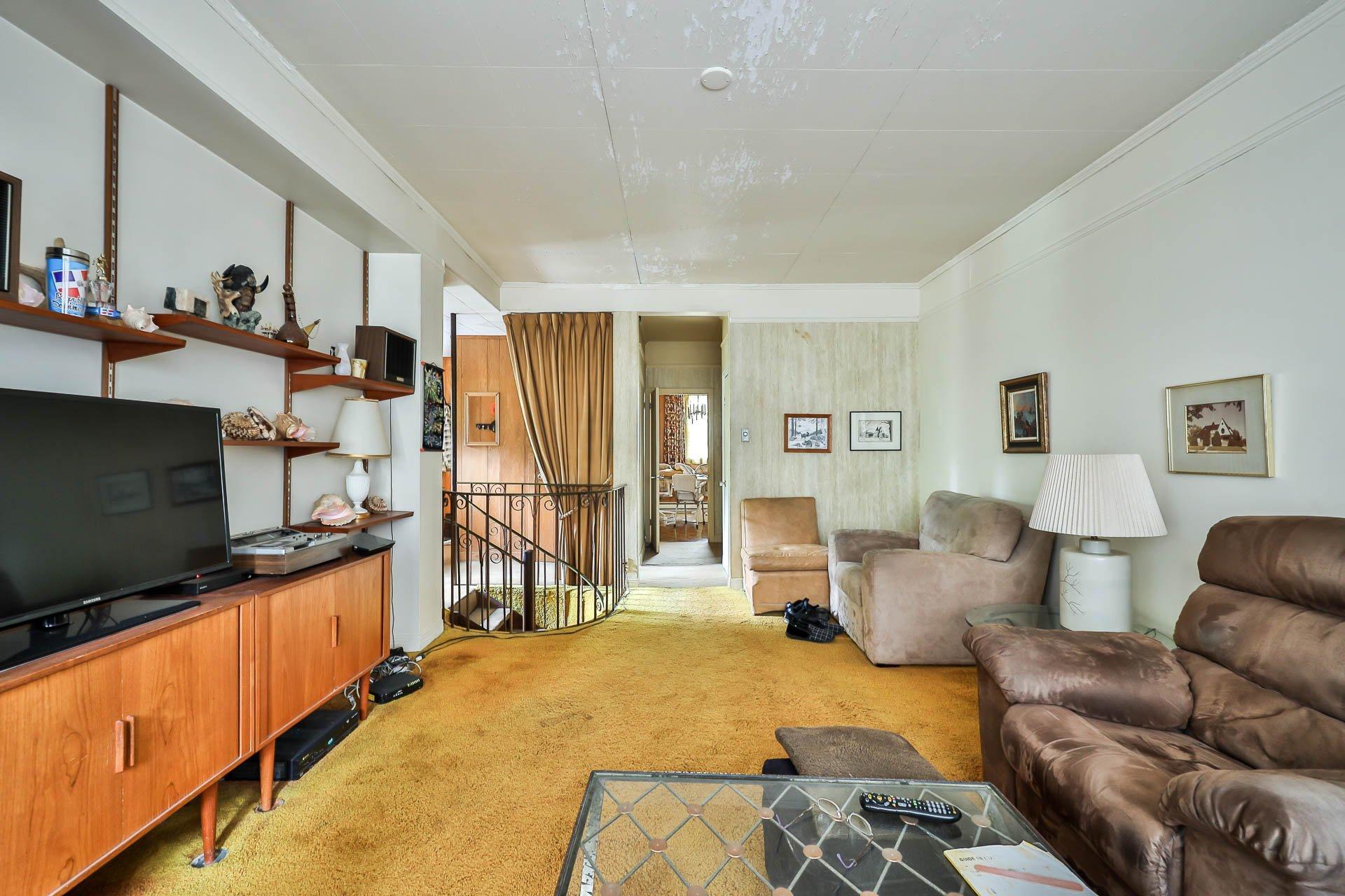 









175


Rue Joseph

,
Gatineau (Buckingham),




QC
J8L1G6

