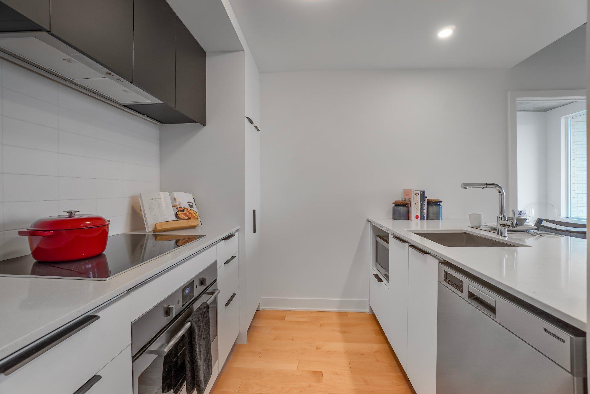 









60


Rue de l'Éclipse

, 1714,
Brossard,




QC
J4Z0P3

