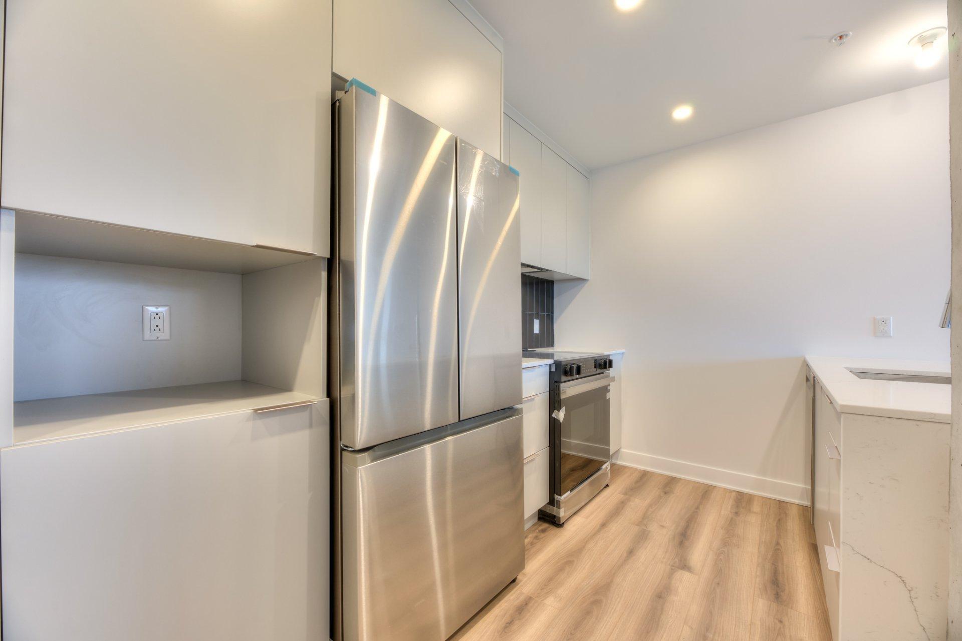 









8510


Rue Jean-Nicolet

, W704,
Montréal (Saint-Léonard),




QC
H1R0E7

