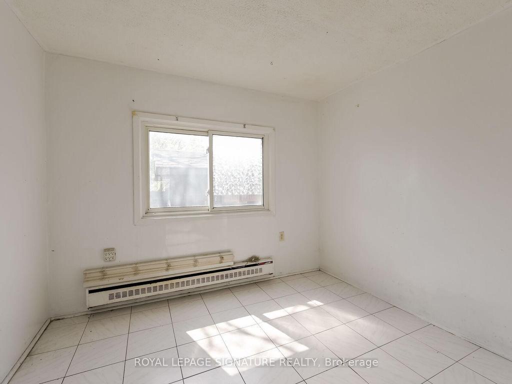 









10


Heatherside

Court,
Brampton,




ON
L6S 1N9

