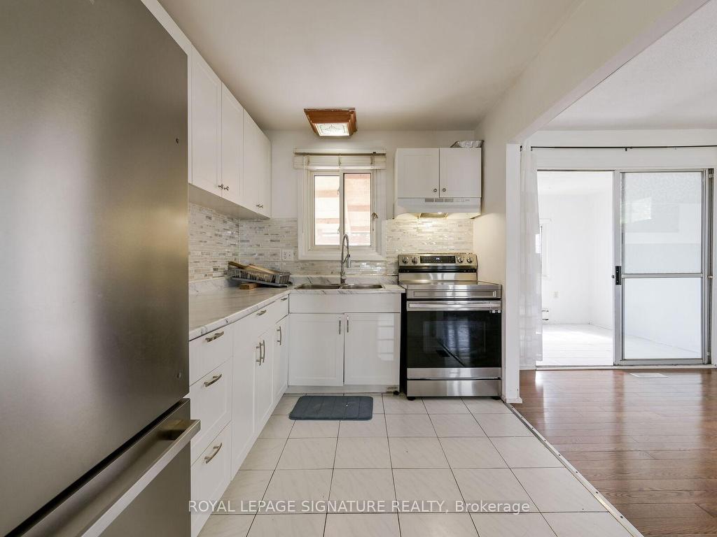 









10


Heatherside

Court,
Brampton,




ON
L6S 1N9

