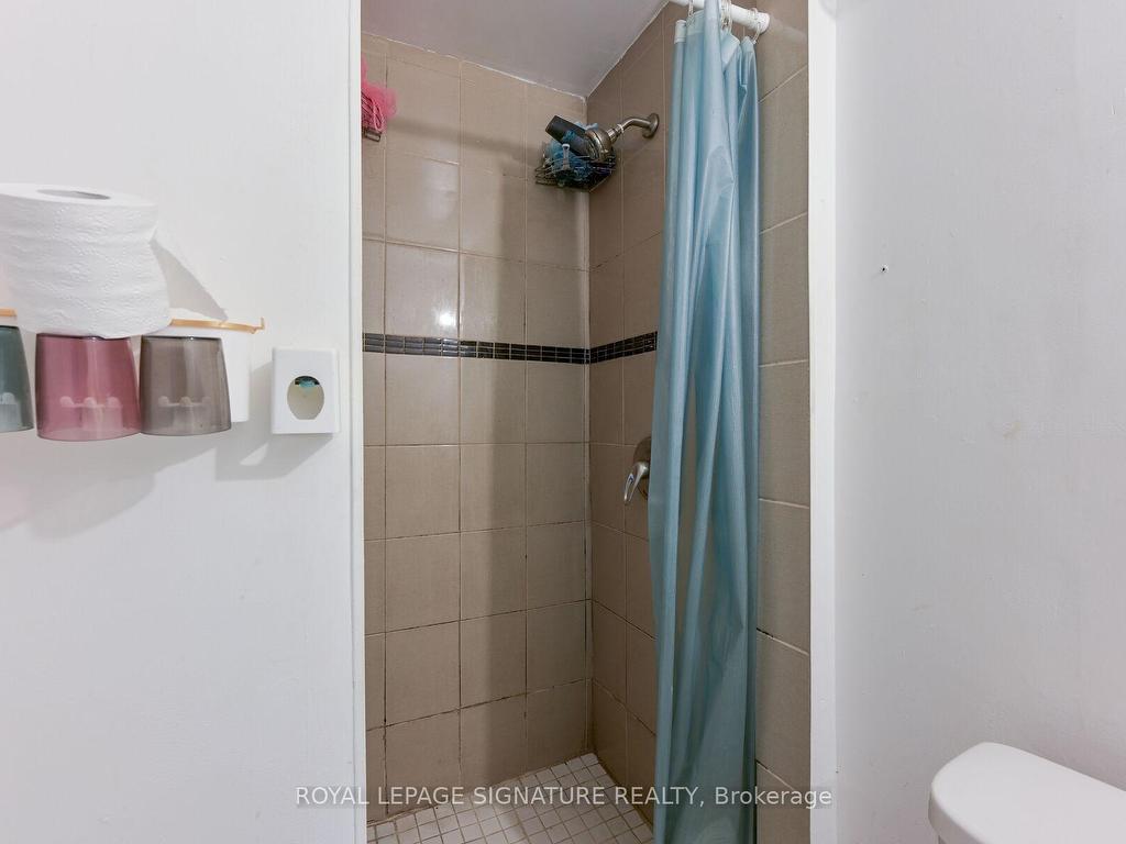 









10


Heatherside

Court,
Brampton,




ON
L6S 1N9

