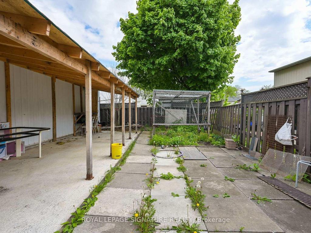









10


Heatherside

Court,
Brampton,




ON
L6S 1N9

