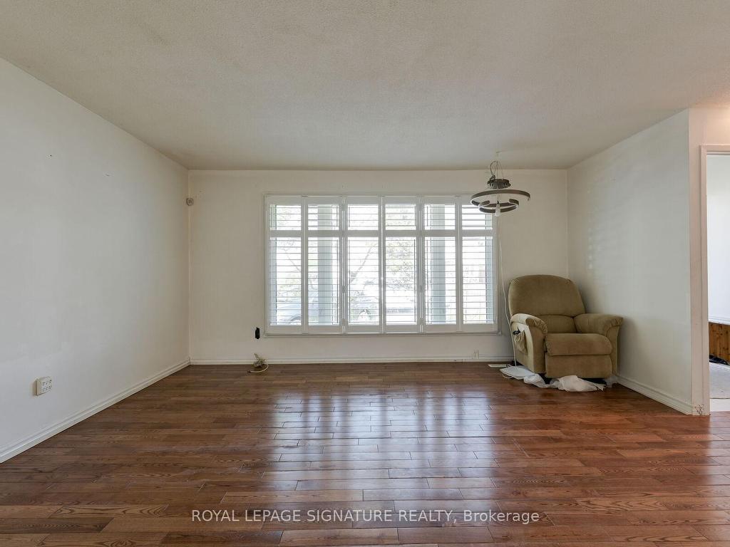 









10


Heatherside

Court,
Brampton,




ON
L6S 1N9


