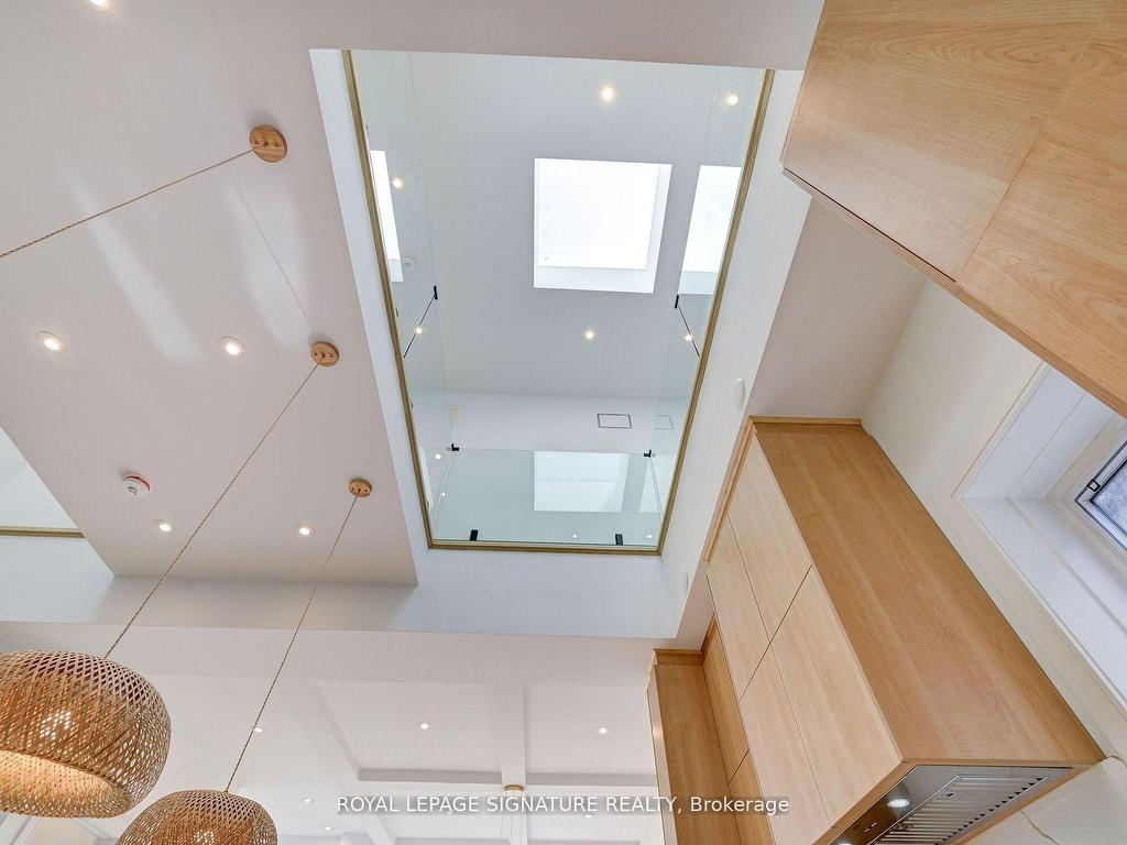 









376


O'Connor

Drive, Upper,
Toronto,




ON
M4J 2V7

