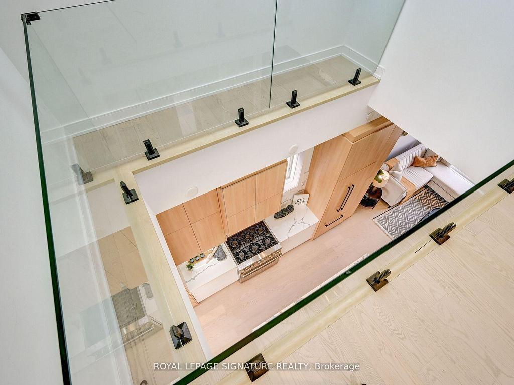 









376


O'Connor

Drive, Upper,
Toronto,




ON
M4J 2V7

