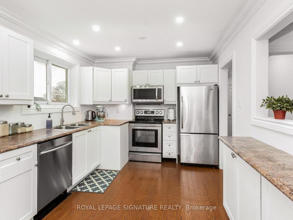 









854


Antonio

Street,
Pickering,




ON
L1W 1T3

