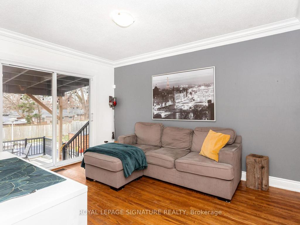 









854


Antonio

Street,
Pickering,




ON
L1W 1T3

