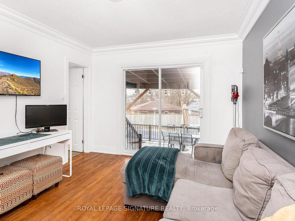 









854


Antonio

Street,
Pickering,




ON
L1W 1T3

