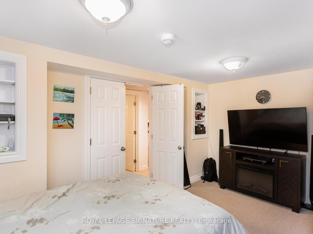 









854


Antonio

Street,
Pickering,




ON
L1W 1T3

