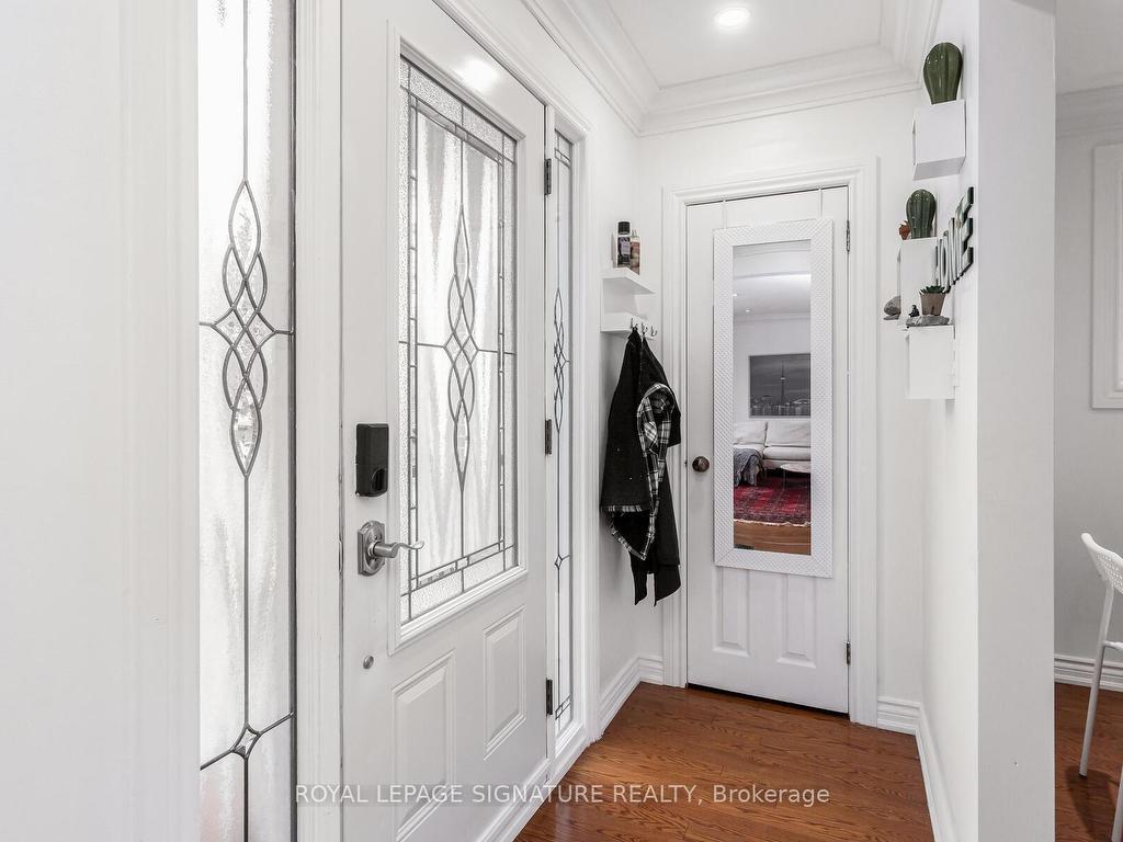









854


Antonio

Street,
Pickering,




ON
L1W 1T3

