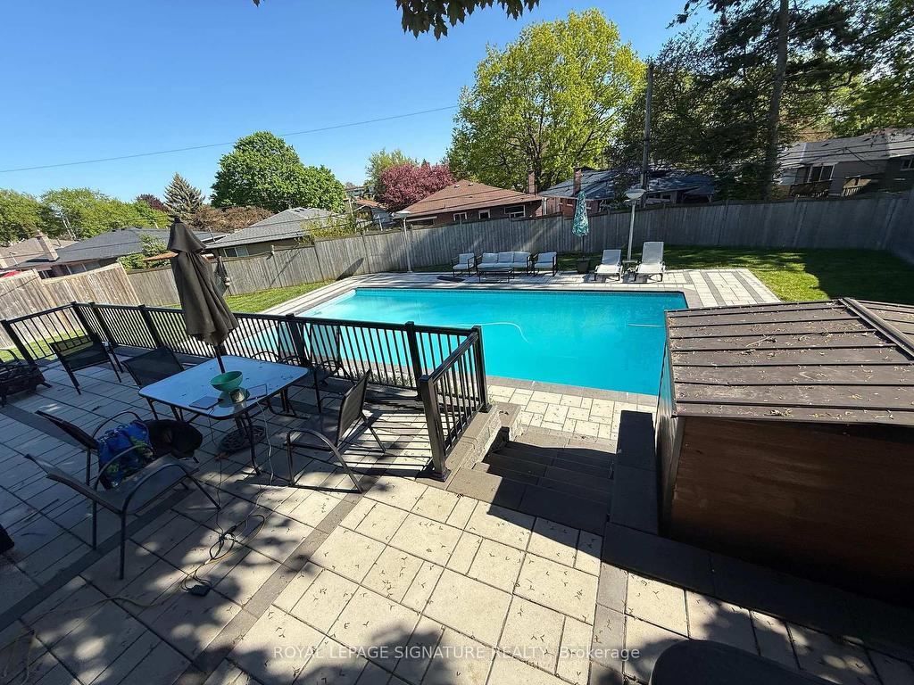 









854


Antonio

Street,
Pickering,




ON
L1W 1T3

