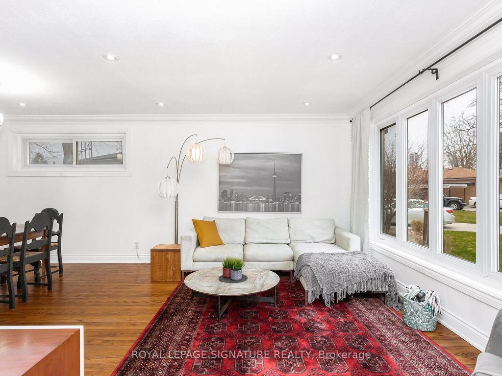 









854


Antonio

Street,
Pickering,




ON
L1W 1T3

