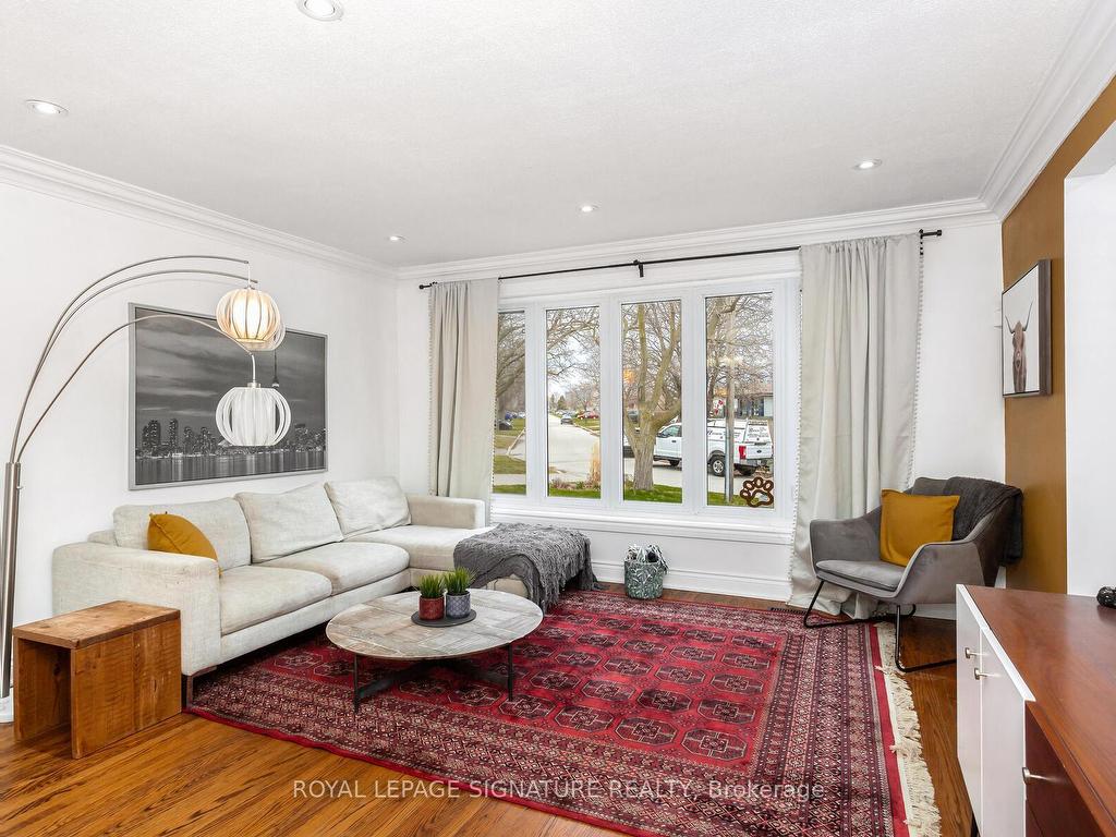 









854


Antonio

Street,
Pickering,




ON
L1W 1T3

