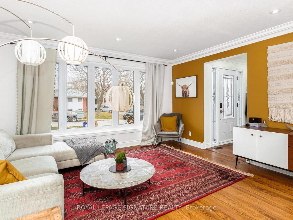 









854


Antonio

Street,
Pickering,




ON
L1W 1T3


