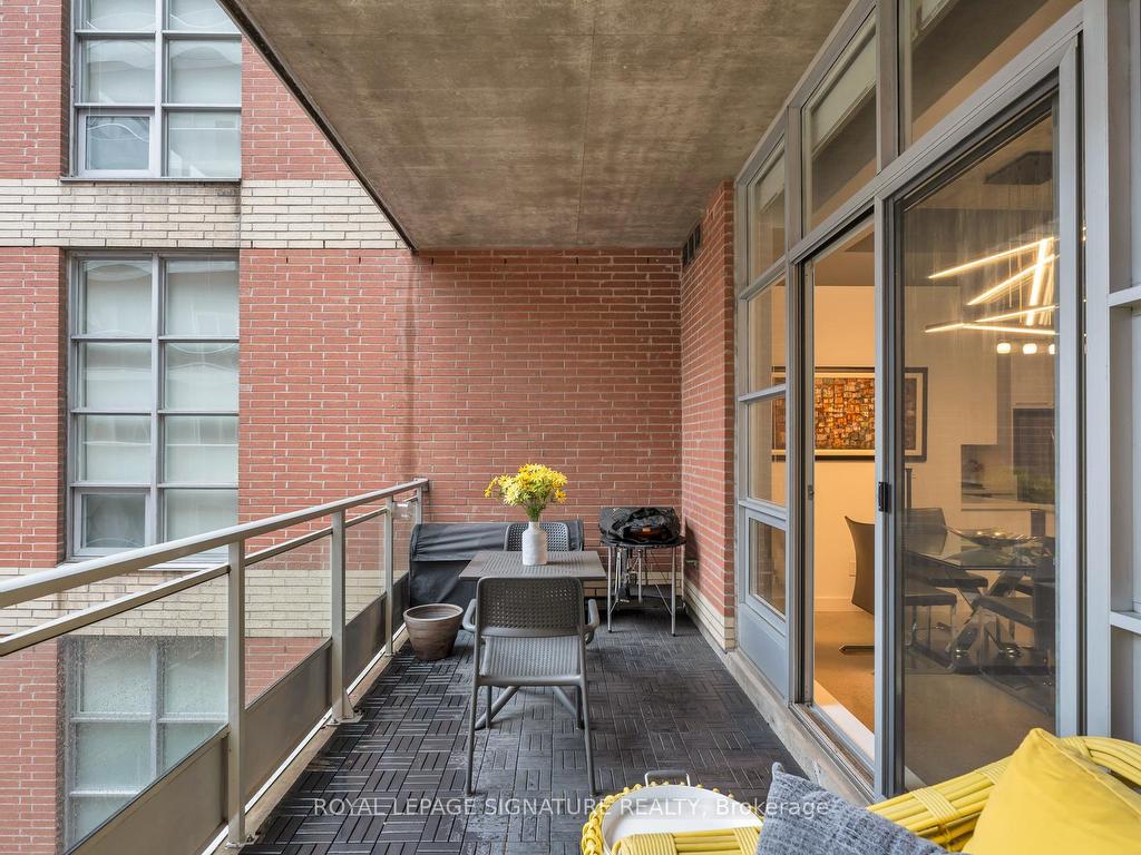 









19


Brant

Street, 408,
Toronto,




ON
M5V 2L2

