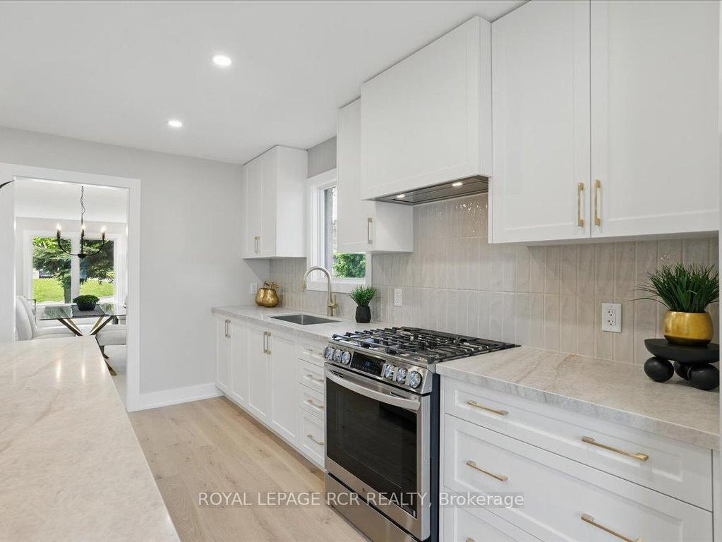 









200


Jull

Court,
Orangeville,




ON
L9W 4M8

