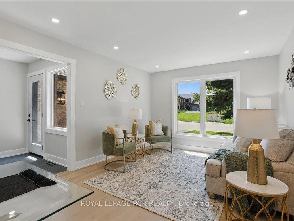 









200


Jull

Court,
Orangeville,




ON
L9W 4M8

