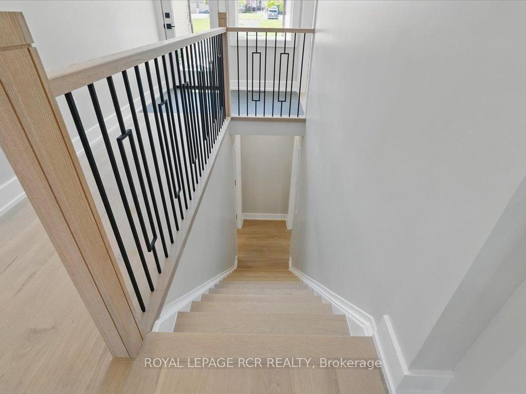 









200


Jull

Court,
Orangeville,




ON
L9W 4M8

