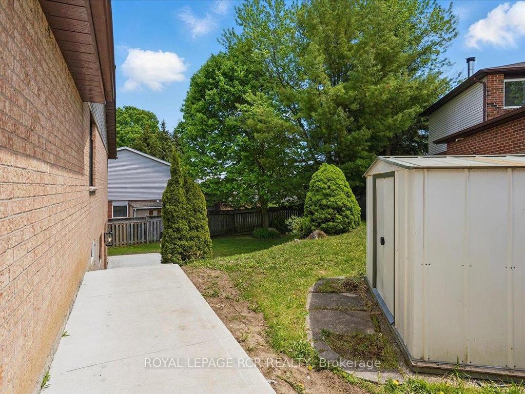 









200


Jull

Court,
Orangeville,




ON
L9W 4M8

