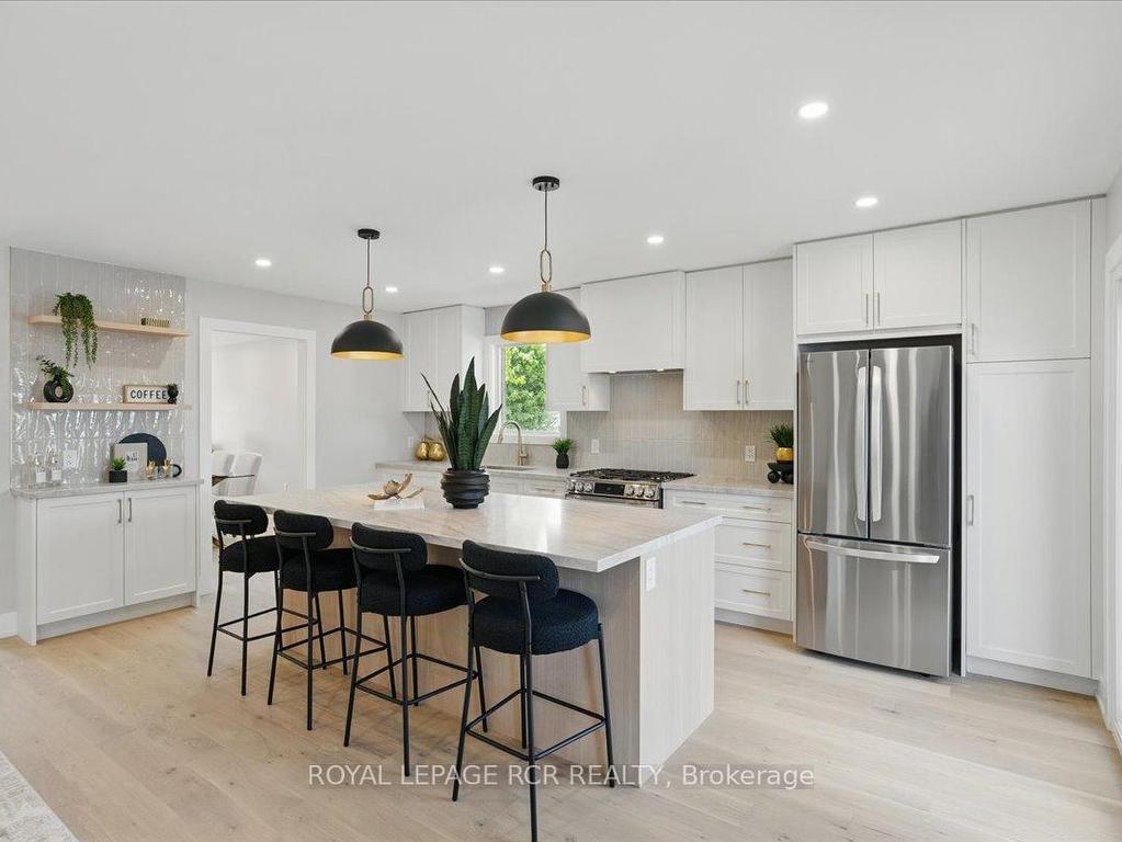 









200


Jull

Court,
Orangeville,




ON
L9W 4M8

