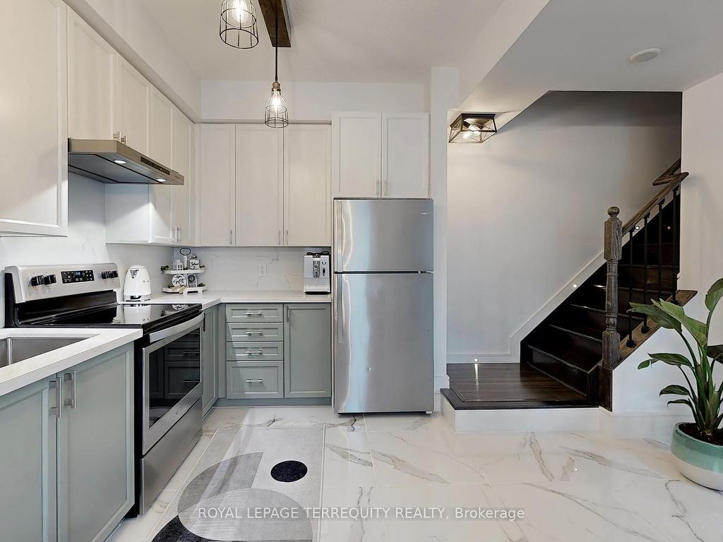 









15


Forbes

Avenue, 2,
Toronto,




ON
M6M 0B5

