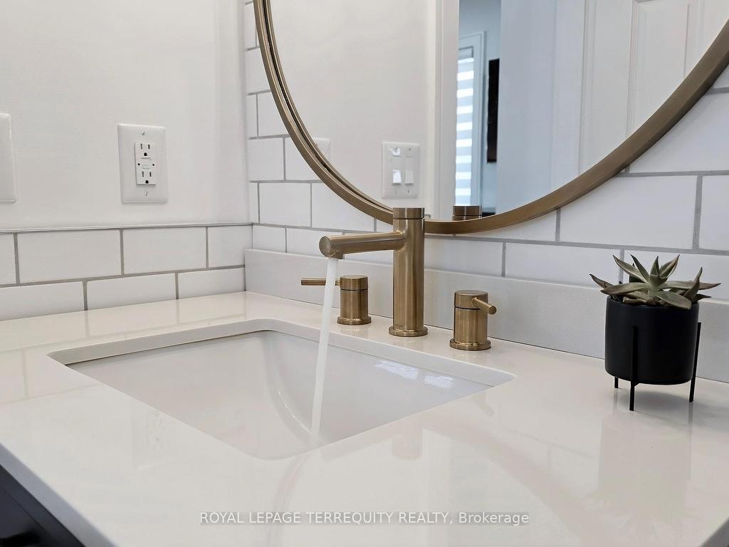 









15


Forbes

Avenue, 2,
Toronto,




ON
M6M 0B5

