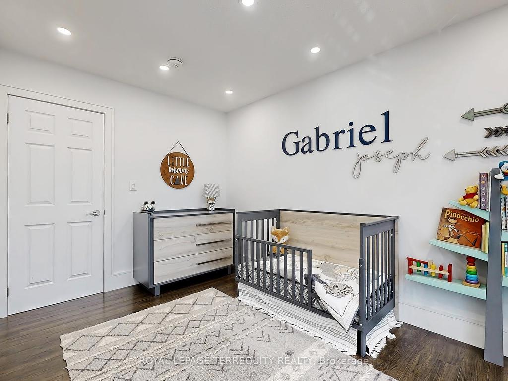 









15


Forbes

Avenue, 2,
Toronto,




ON
M6M 0B5

